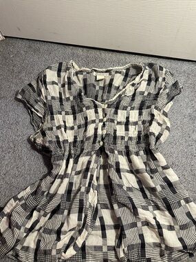 Black & White Plaid Button-Front Women's Blouse